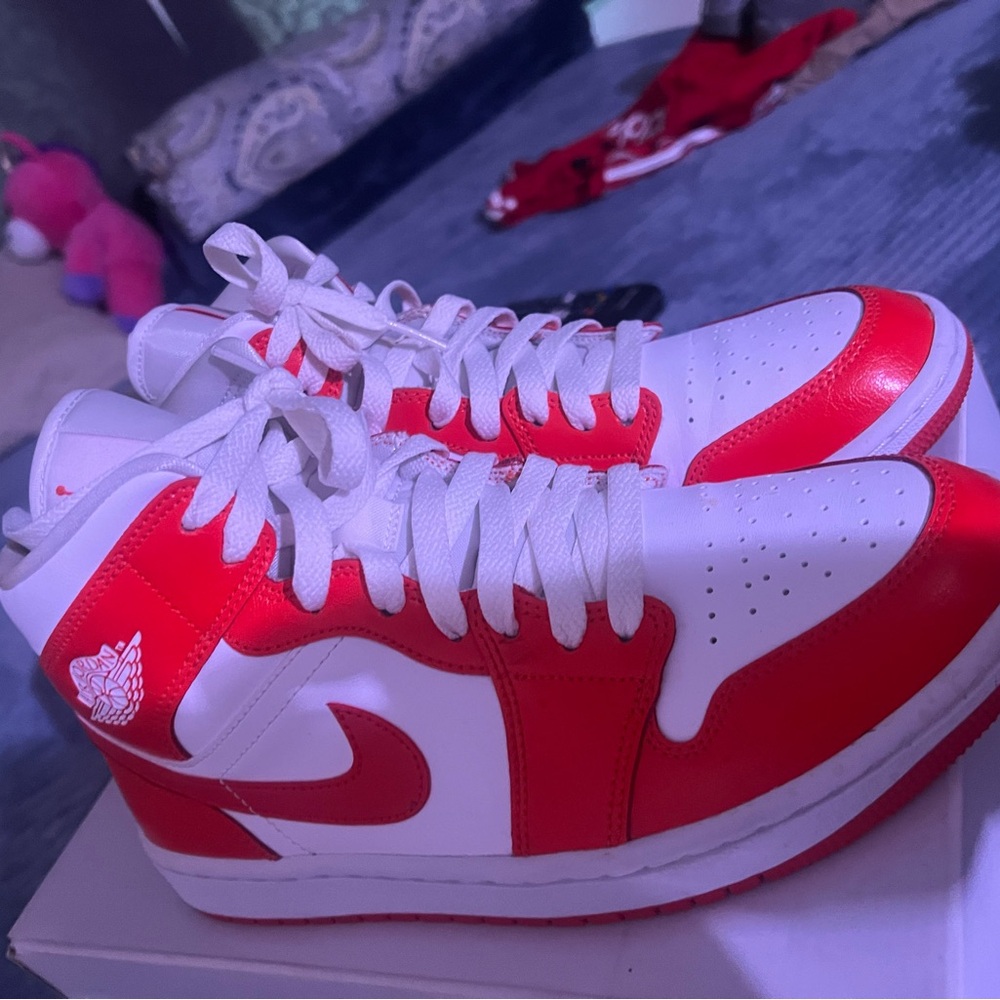Jordan Air Mid Sneakers in Red and White